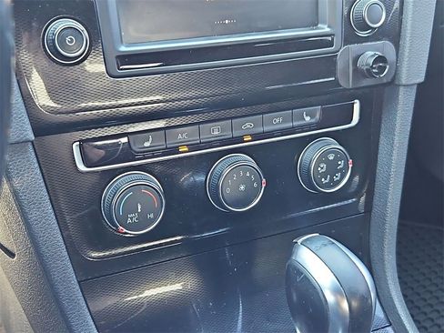 Used 2017 Volkswagen GTI Sport image 25