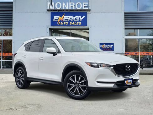 Used 2018 MAZDA CX-5 Touring FWD image 1