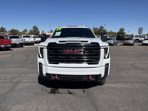 Used 2024 GMC Sierra 2500 AT4 w/ AT4 Premium Plus Package image 4