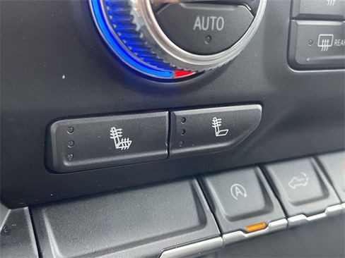 Used 2022 GMC Sierra 1500 SLE image 20