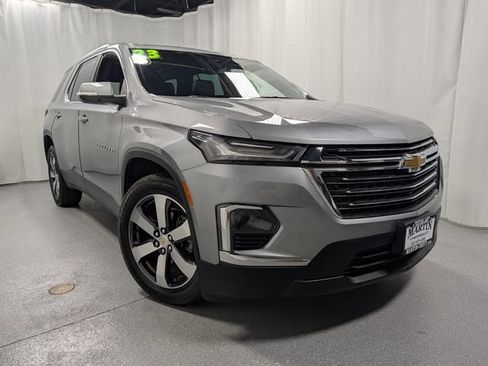 Used 2023 Chevrolet Traverse LT w/ LT Premium Package AWD/4WD image 2