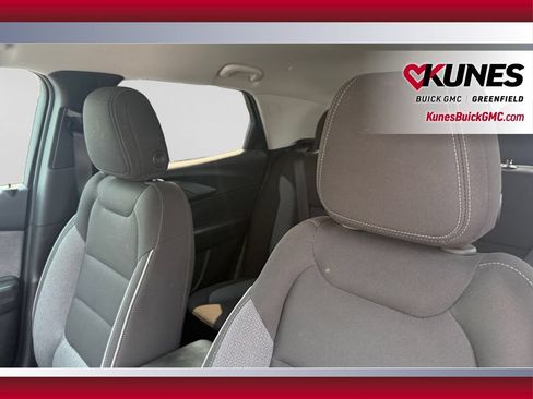 Used 2025 Chevrolet TrailBlazer LT AWD/4WD image 13
