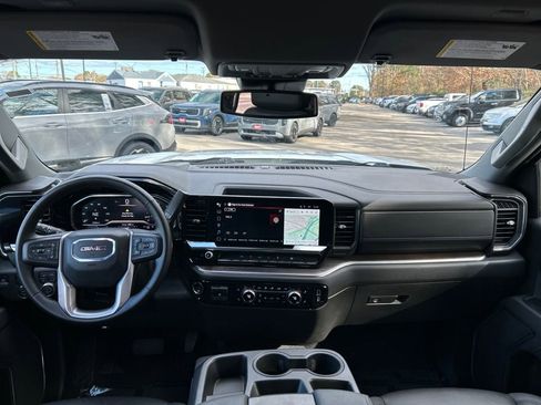 Used 2025 GMC Sierra 1500 SLT image 23