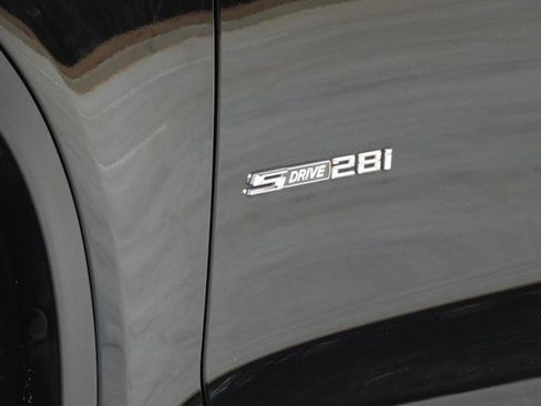Used 2017 BMW X3 sDrive28i RWD image 6