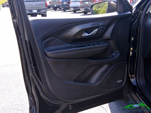 Used 2021 GMC Terrain SLT w/ Infotainment Package II FWD image 10
