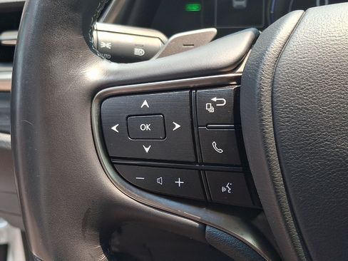 Used 2020 Lexus ES 300h w/ Premium Package FWD image 23