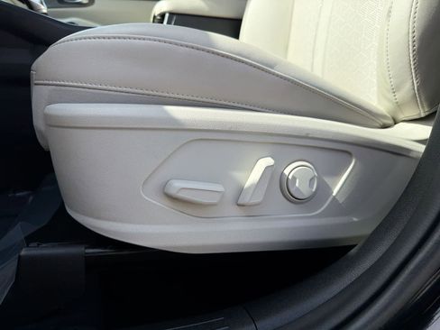 Used 2022 Kia Sorento S w/ Panoramic Sunroof Package AWD/4WD image 18