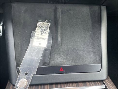 Used 2022 Tesla Model S image 17