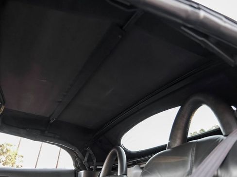 Used 2001 Chrysler Prowler image 25