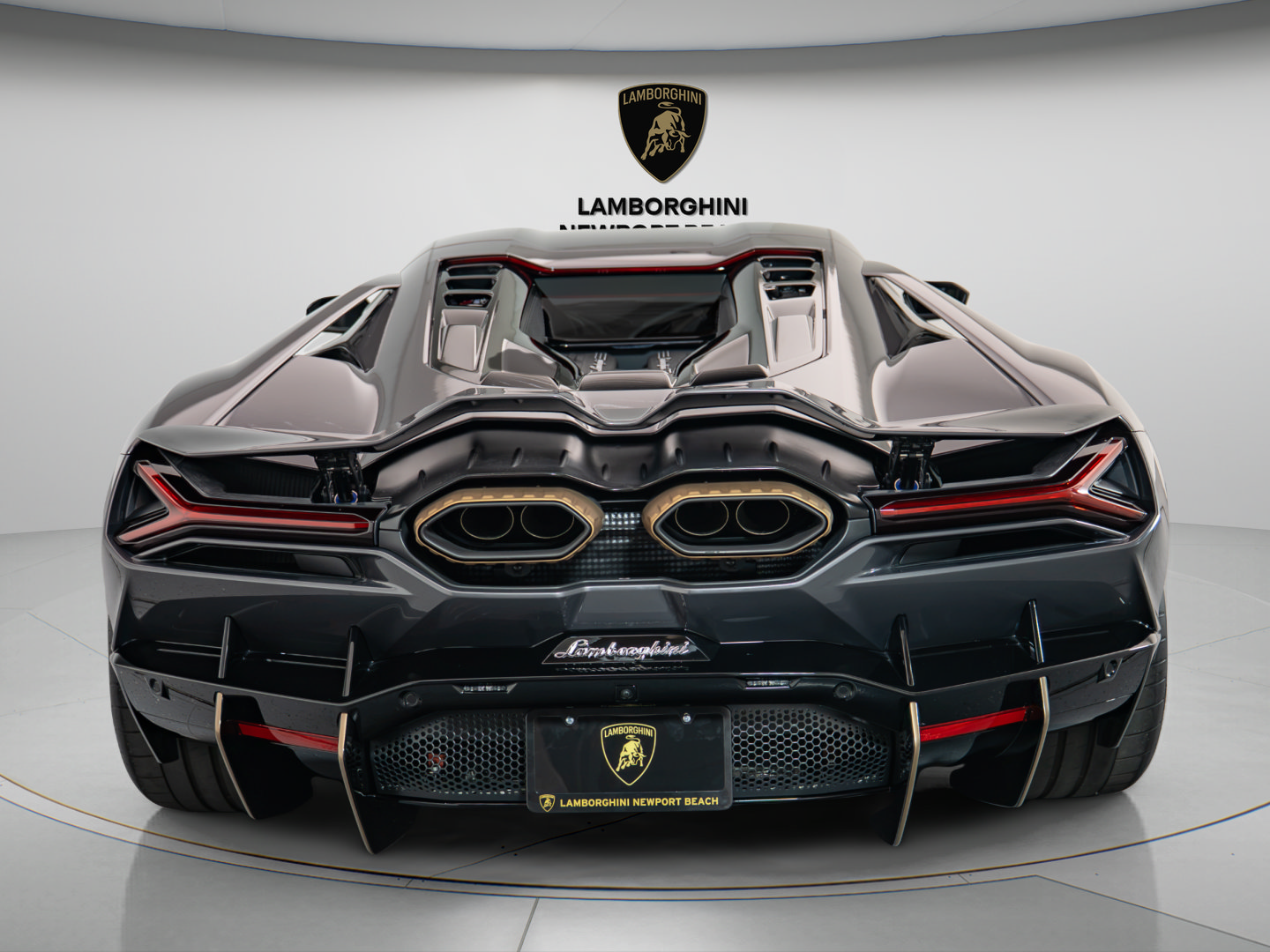 Used 2026 Lamborghini Revuelto AWD/4WD image 5