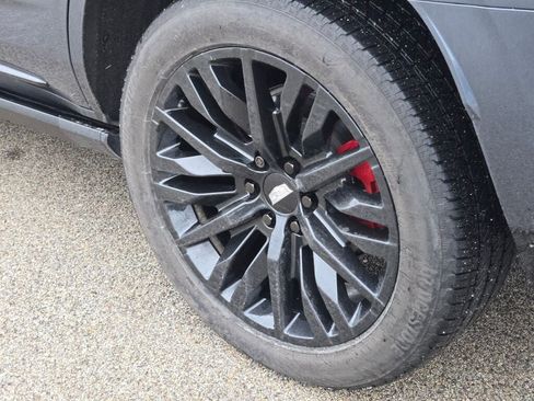 Used 2021 Cadillac Escalade Sport w/ Driver Assist Tech Package image 19