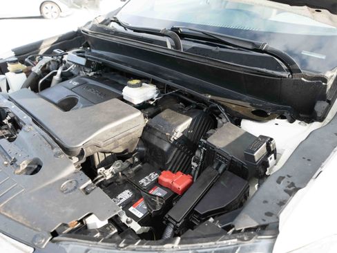 Used 2018 Nissan Pathfinder Platinum image 34