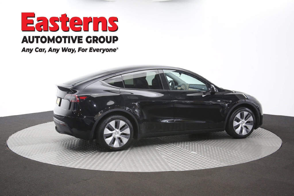 Used 2023 Tesla Model Y Long Range AWD/4WD image 39