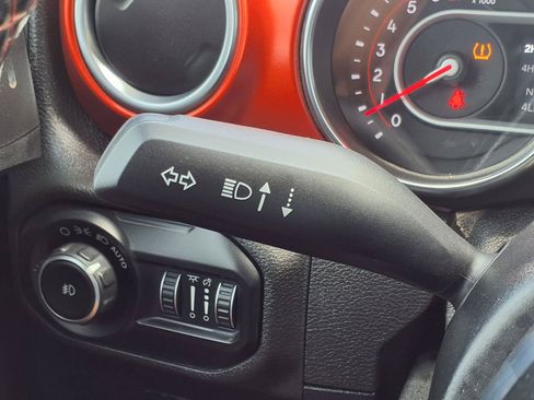 Used 2020 Jeep Wrangler Unlimited Rubicon AWD/4WD image 18