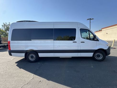 Used 2024 Mercedes-Benz Sprinter 2500 image 5