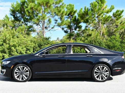 Used 2020 Lincoln MKZ Reserve image 3