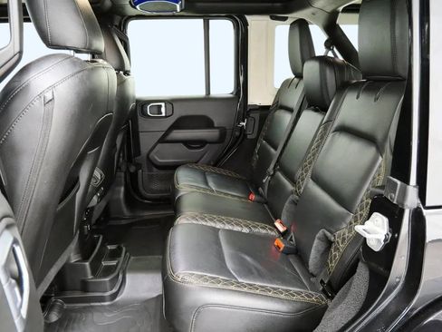 Used 2021 Jeep Wrangler Unlimited Sahara image 19