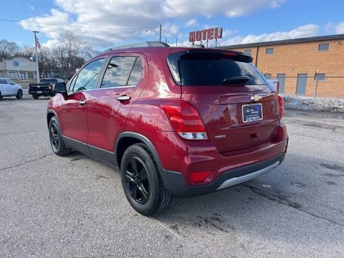 Used 2018 Chevrolet Trax LT w/ LT Convenience Package image 6