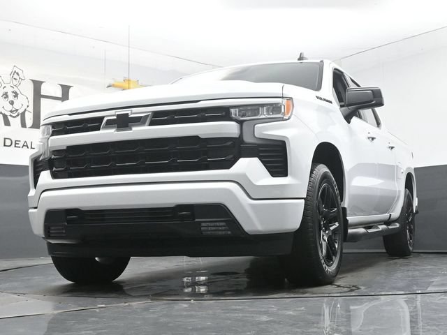Used 2023 Chevrolet Silverado 1500 RST w/ Protection Package AWD/4WD image 4