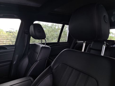Used 2018 Mercedes-Benz GLS 450 4MATIC image 17