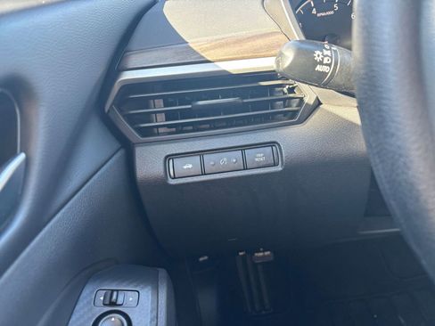 Used 2025 Nissan Altima 2.5 SV FWD image 28