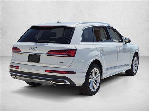 Used 2024 Audi Q7 2.0T Premium w/ Convenience Package AWD/4WD image 5
