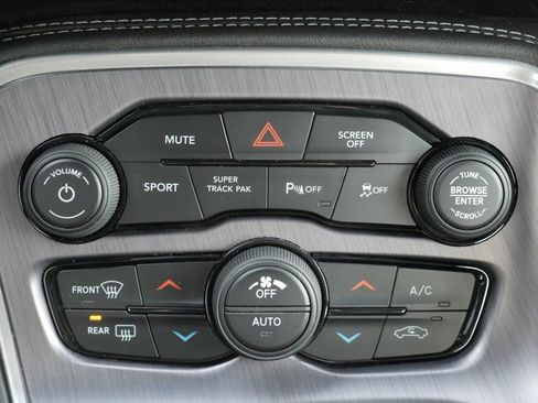 Used 2018 Dodge Challenger R/T Scat Pack image 21