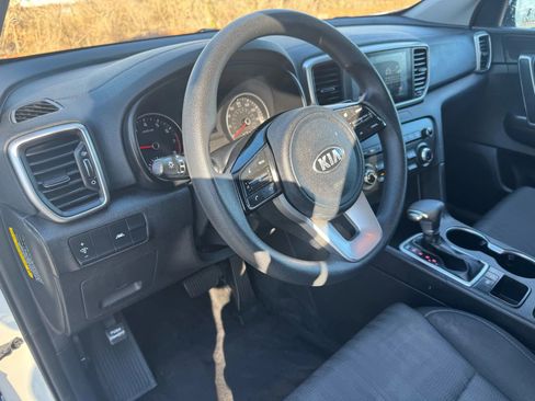 Used 2020 Kia Sportage LX image 15