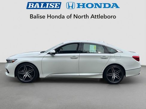 Used 2022 Honda Accord Touring image 2