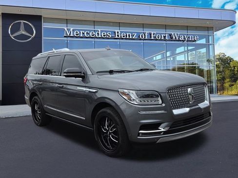 Used 2021 Lincoln Navigator Reserve w/ Luxury Package AWD/4WD image 1