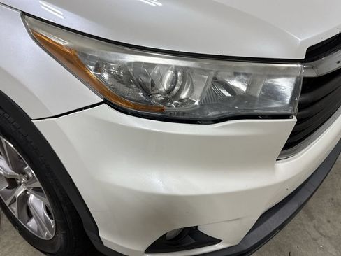 Used 2015 Toyota Highlander Plus AWD/4WD image 29