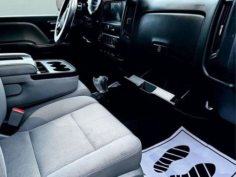 Used 2017 Chevrolet Silverado 2500 W/T image 33