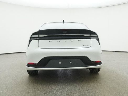 New 2025 Toyota Prius Plug-In Hybrid FWD image 36