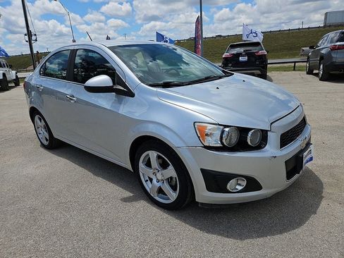 Used 2015 Chevrolet Sonic LTZ FWD image 10