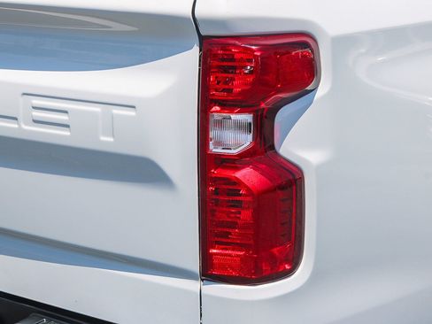 Used 2022 Chevrolet Silverado 1500 W/T RWD image 10