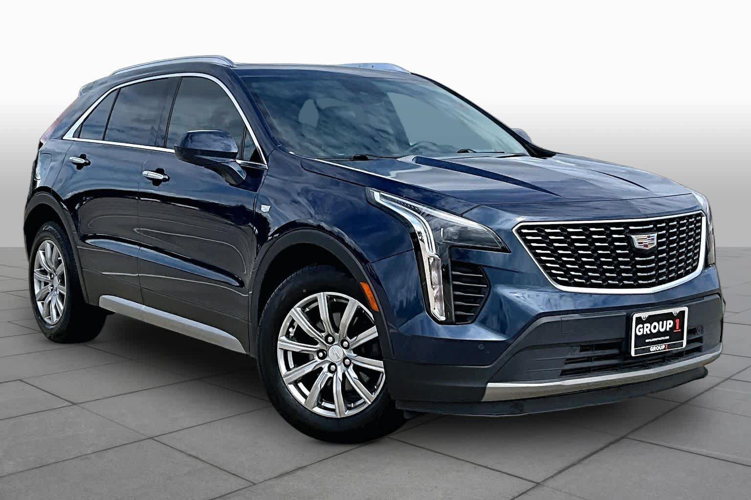 Used 2019 Cadillac XT4 Premium Luxury FWD image 3