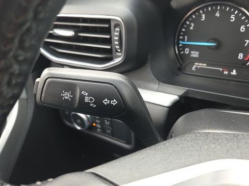 Used 2022 Ford Explorer XLT w/ Equipment Group 202A image 44