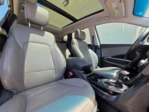 Used 2017 Hyundai Santa Fe Sport FWD image 17