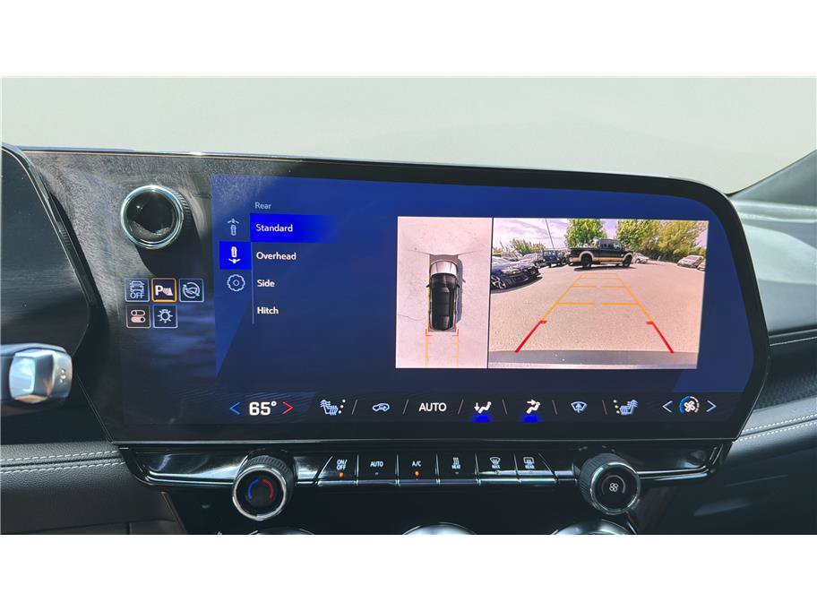 Used 2024 Chevrolet Blazer EV LT AWD/4WD image 35