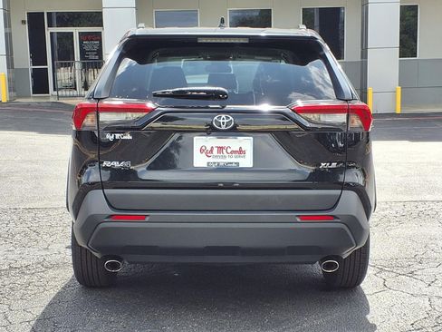 Used 2024 Toyota RAV4 XLE FWD image 7