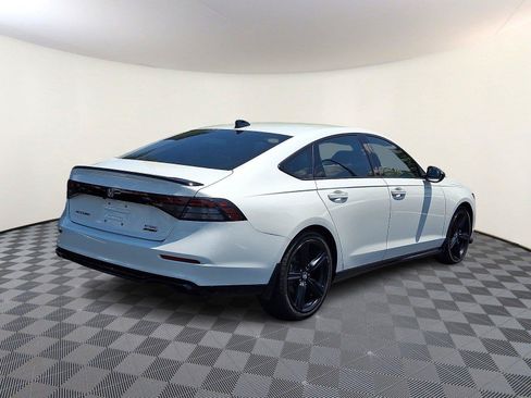 Used 2024 Honda Accord Sport image 6