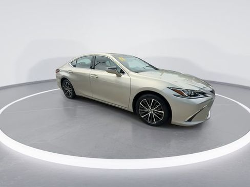 Certified 2024 Lexus ES 350 w/ Premium Package FWD image 2
