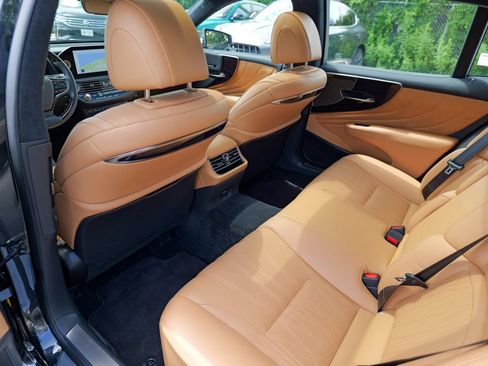 Used 2024 Lexus LS 500 AWD w/ Interior Upgrade Package image 26