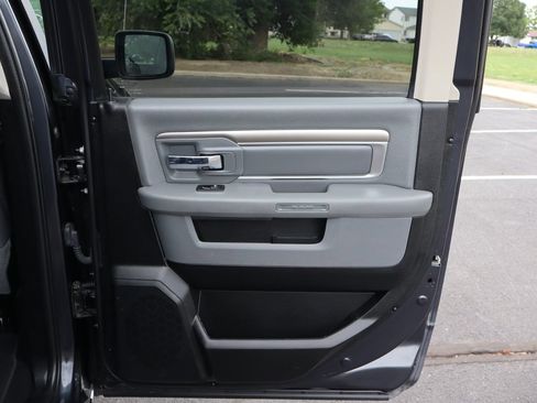 Used 2020 RAM 1500 Classic SLT RWD image 25