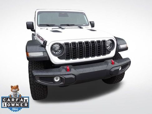 Used 2026 Jeep Wrangler Unlimited Rubicon w/ Safety Group AWD/4WD image 3