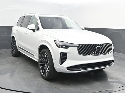 New 2026 Volvo XC90 B6 Ultra w/ Protection Package AWD/4WD image 9