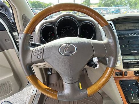 Used 2006 Lexus RX 330 FWD image 14