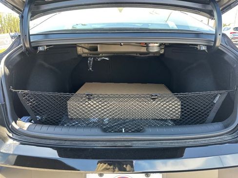 New 2025 Hyundai Elantra Limited image 21