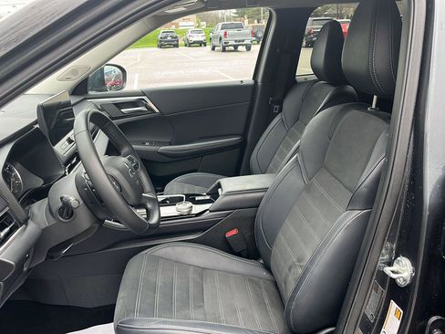 Used 2025 Mitsubishi Outlander SE AWD/4WD image 22