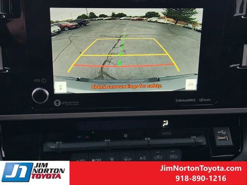 Used 2022 Toyota Tundra SR5 w/ SR5 Convenience Package AWD/4WD image 20